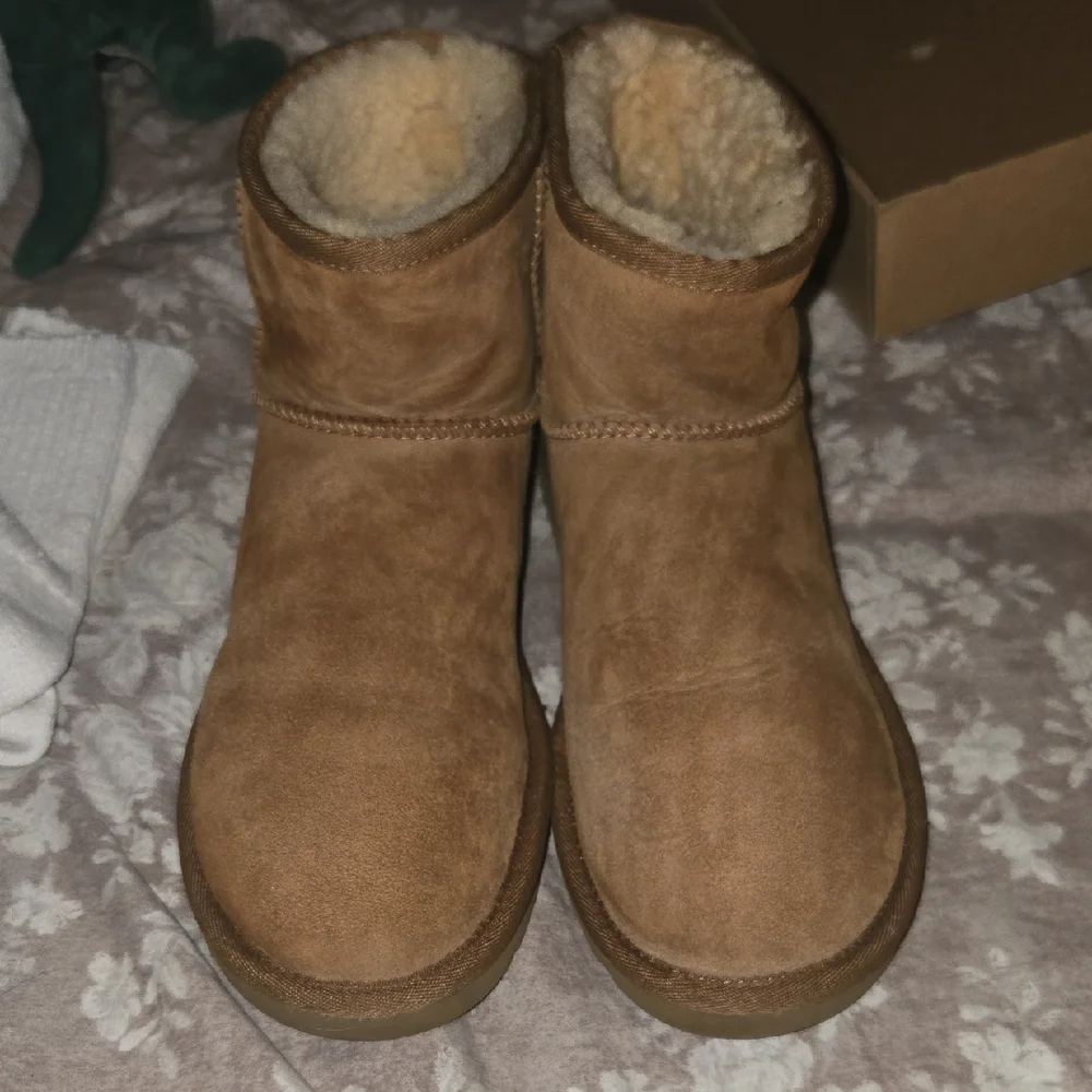 UGG Tan Shearling Suede Boots - Picture 1 of 12